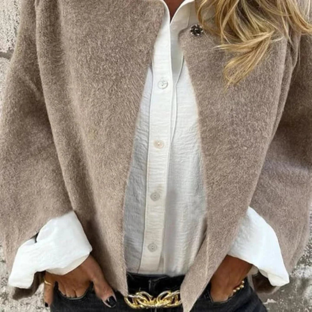 Women’s Elegant Short Wool Coat – Soft Stylish Jacket