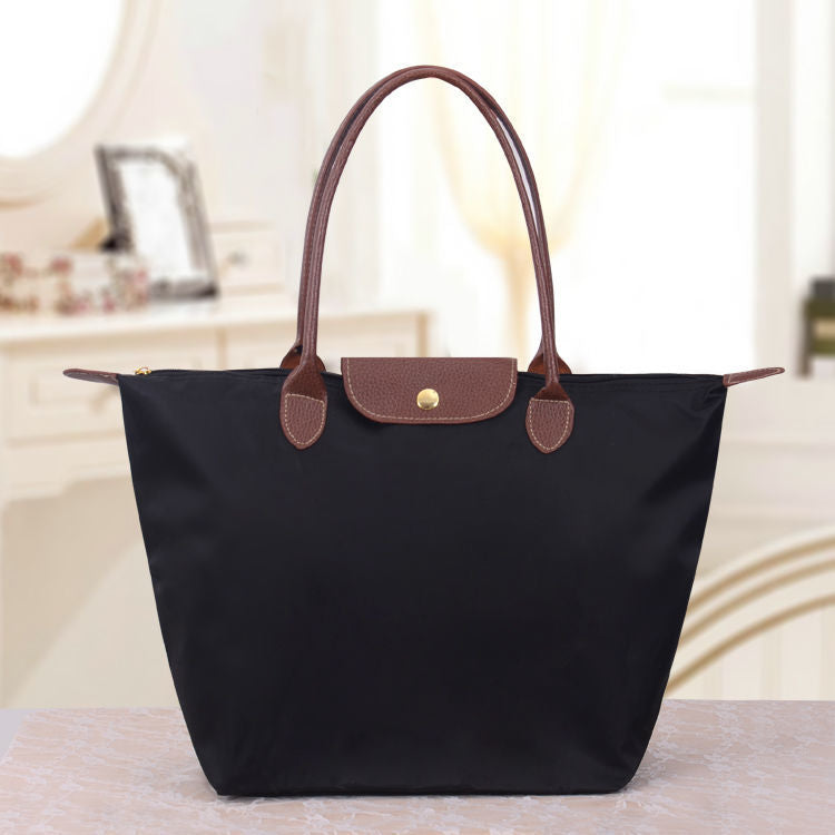 Stylish Large Tote Bag for Everyday Use - Image 1